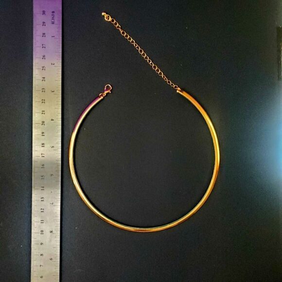 Impressive Titanium Choker Necklace in 18K Gold Plating   - Picture 4 of 6